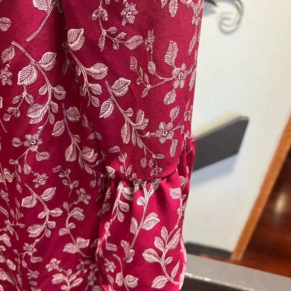 Banana Republic chic burgundy